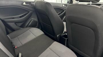 2020 Hyundai SE Launch Edition Euro 6 5-door (Grey) - Image: 22