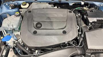 2025 Volvo 2.0 B4 MHEV Plus DCT Auto Euro 6 5-door (Blue) - Image: 15