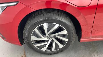 2022 Volkswagen TSI 13kWh Style DSG Euro 6 5-door (Red) - Image: 31