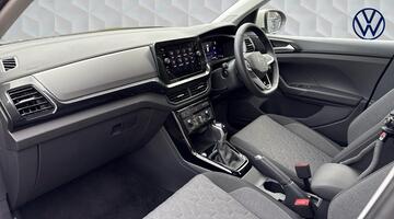 2025 Volkswagen 1.0 TSI Life DSG Euro 6 5-door (Grey) - Image: 2