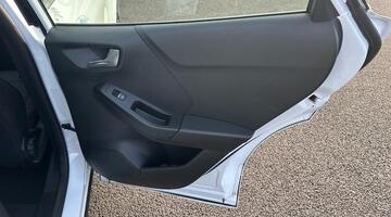 2024 Ford 1.0T EcoBoost MHEV ST-Line DCT Euro 6 5-door (White) - Image: 29