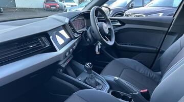 2025 Audi 1.0 TFSI 25 S line Sportback S Tronic Euro 6 5-door (Grey) - Image: 2