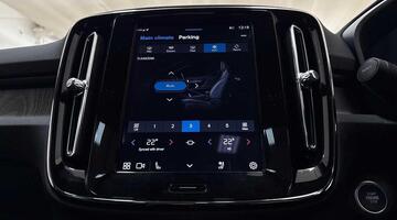 2025 Volvo 2.0 B3 MHEV Ultra Dark DCT Auto Euro 6 5-door (Black) - Image: 39