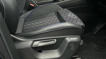 2025 Volkswagen TSI eHybrid 19.7kWh R-Line Edition DSG Euro 6 5-door (Blue) - Image: 26