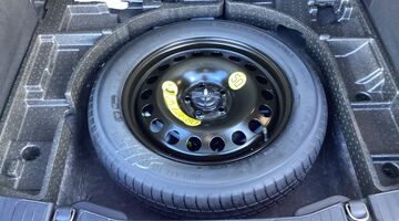 2020 Ford EcoBoost Titanium First Edition Euro 6 5-door (White) - Image: 30