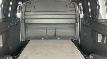 2025 Volkswagen Pro 79kWh Commerce Auto 5-door (Silver) - Image: 29