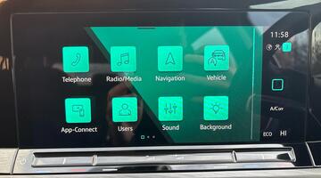 2022 Volkswagen TSI 13kWh Style DSG Euro 6 5-door (Black) - Image: 7