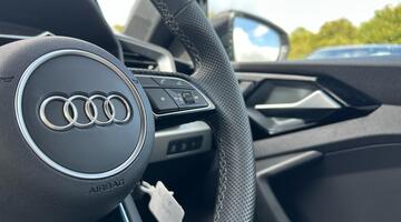 2025 Audi 1.0 TFSI 30 S line Sportback S Tronic Euro 6 5-door (Black) - Image: 39