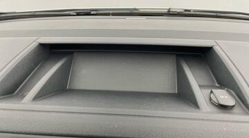 2019 Volkswagen 2.0 TDI T30 BlueMotion Tech Trendline Kombi FWD SWB Euro 6 5-door (White) - Image: 23