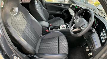 2025 Volkswagen ETSI MHEV R-Line DSG Euro 6 5-door (Grey) - Image: 43