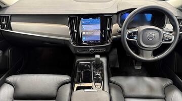 2025 Volvo 2.0h T6 18.8kWh Plus Auto Euro 6 5-door (Blue) - Image: 10