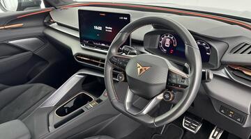 2025 CUPRA 2.0 TSI VZ1 DSG 4-doorive Euro 6 5dr (Black) - Image: 6