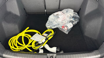 2025 Audi 40 Sport Sportback Auto 5-door 63kWh (Blue) - Image: 32