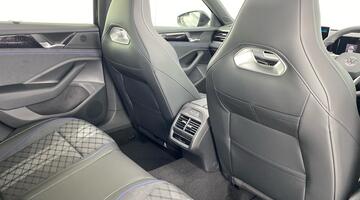 2025 Volkswagen 2.0 TSI R-Line DSG Euro 6 5-door (Black) - Image: 33