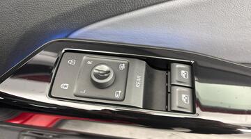 2023 Volkswagen Pro Performance 77kWh Max Auto 5-door (Multicolour) - Image: 20