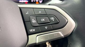 2023 Volkswagen 1.0 TSI Life Euro 6 5-door (Black) - Image: 24