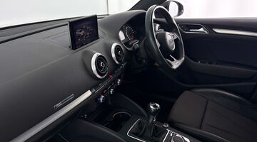 2019 Audi TFSI CoD 35 S line Sportback Euro 6 5-door (Black) - Image: 2