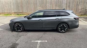 2025 Volkswagen ETSI MHEV R-Line DSG Euro 6 5-door (Grey) - Image: 24