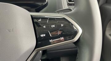 2025 Volkswagen Pro 79kWh Commerce Plus Auto 5-door (Blue) - Image: 12