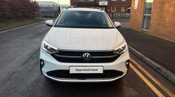 2025 Volkswagen 1.0 TSI Life Euro 6 5-door (White) - Image: 9