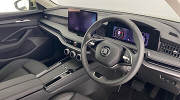 2025 Škoda 2.0 TDI SE L DSG Euro 6 5-door (Yellow) - Image: 6