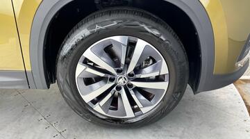 2024 Škoda TSI e-TEC MHEV SE DSG Euro 6 5-door (5 Seat) (Gold) - Image: 5