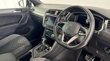 2021 Volkswagen 2.0 TDI R-Line DSG Euro 6 5-door (Grey) - Image: 6