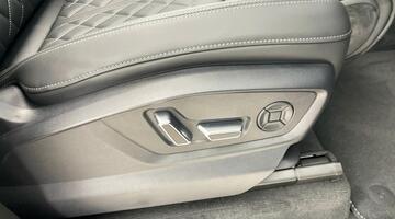 2025 Audi 4.0 TFSI V8 Black Edition Tiptronic quattro Euro 6 5-door (Black) - Image: 19