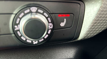 2025 Audi 1.0 TFSI 30 S line Sportback S Tronic Euro 6 5-door (Red) - Image: 15