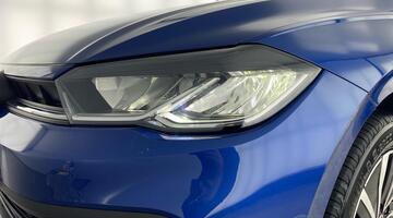 2022 Volkswagen 1.0 TSI Life Euro 6 5-door (Blue) - Image: 35