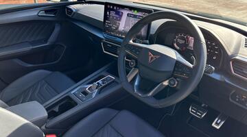 2025 CUPRA ETSI Shadow Edition DSG Euro 6 5-door (Blue) - Image: 6