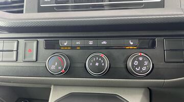 2022 Volkswagen Beach Camper SWB 150 PS 2.0 TDI 7sp DSG (Grey) - Image: 25