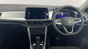 2025 Volkswagen TSI Match DSG Euro 6 5-door (Blue) - Image: 8