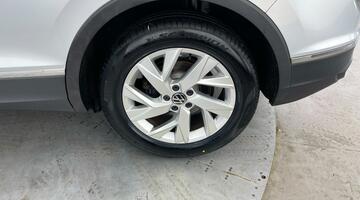 2021 Volkswagen TSI Life DSG Euro 6 5-door (Silver) - Image: 33