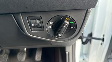 2025 Volkswagen 1.0 TSI Life Euro 6 5-door (White) - Image: 23