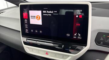 2021 Volkswagen Pro Performance 58kWh Tech Auto 5-door (Blue) - Image: 17