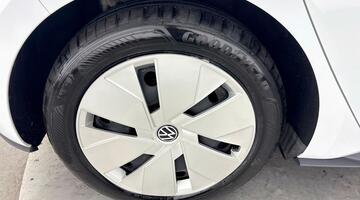 2022 Volkswagen Pro Performance 58kWh Family Auto 5-door (White) - Image: 27