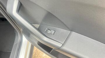 2025 Volkswagen TSI EVO R-Line DSG Euro 6 5-door (Silver) - Image: 40