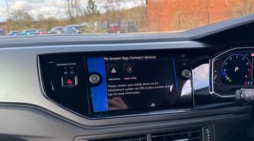 2025 Volkswagen 1.0 TSI R-Line DSG Euro 6 5-door (Red) - Image: 7