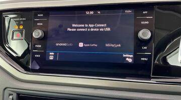 2020 Volkswagen 1.0 TSI SE Euro 6 5-door (Black) - Image: 16