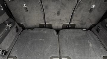 2025 Volvo 2.0 T8 18.8kWh Ultra Dark Auto 4WD Euro 6 5-door (Black) - Image: 32