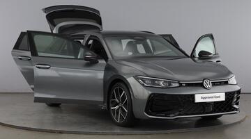 2025 Volkswagen ETSI MHEV R-Line DSG Euro 6 5-door (Multicolour) - Image: 9