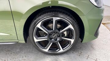 2025 Audi TFSI 35 Black Edition Sportback S Tronic Euro 6 5-door (Green) - Image: 5