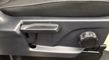 2025 Ford 2.0 320 EcoBlue Trend Crew Van LH1 Euro 6 5-door (White) - Image: 14