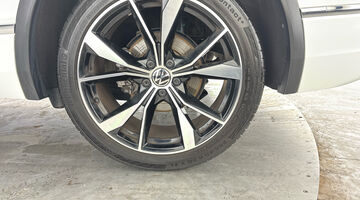 2025 Volkswagen TSI R-Line DSG Euro 6 5-door (White) - Image: 39