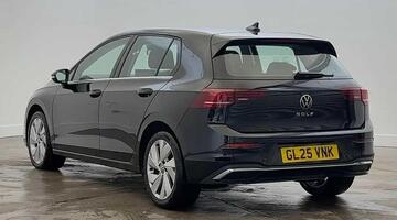 2025 Volkswagen TSI Style Euro 6 5-door (Black) - Image: 3