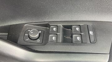 2022 Volkswagen 1.0 EVO Life Euro 6 5-door (Black) - Image: 19