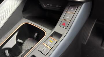 2025 CUPRA EHybrid 25.8kWh V1 DSG Euro 6 5-door (Blue) - Image: 27