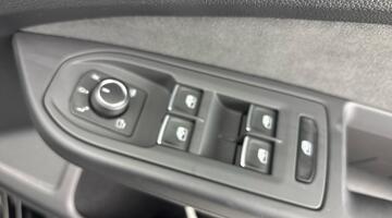 2025 Volkswagen TSI R-Line Euro 6 5-door (Black) - Image: 19