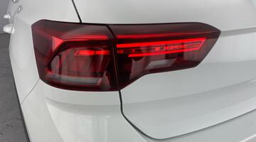 2022 Volkswagen TSI Life DSG Euro 6 5-door (White) - Image: 28